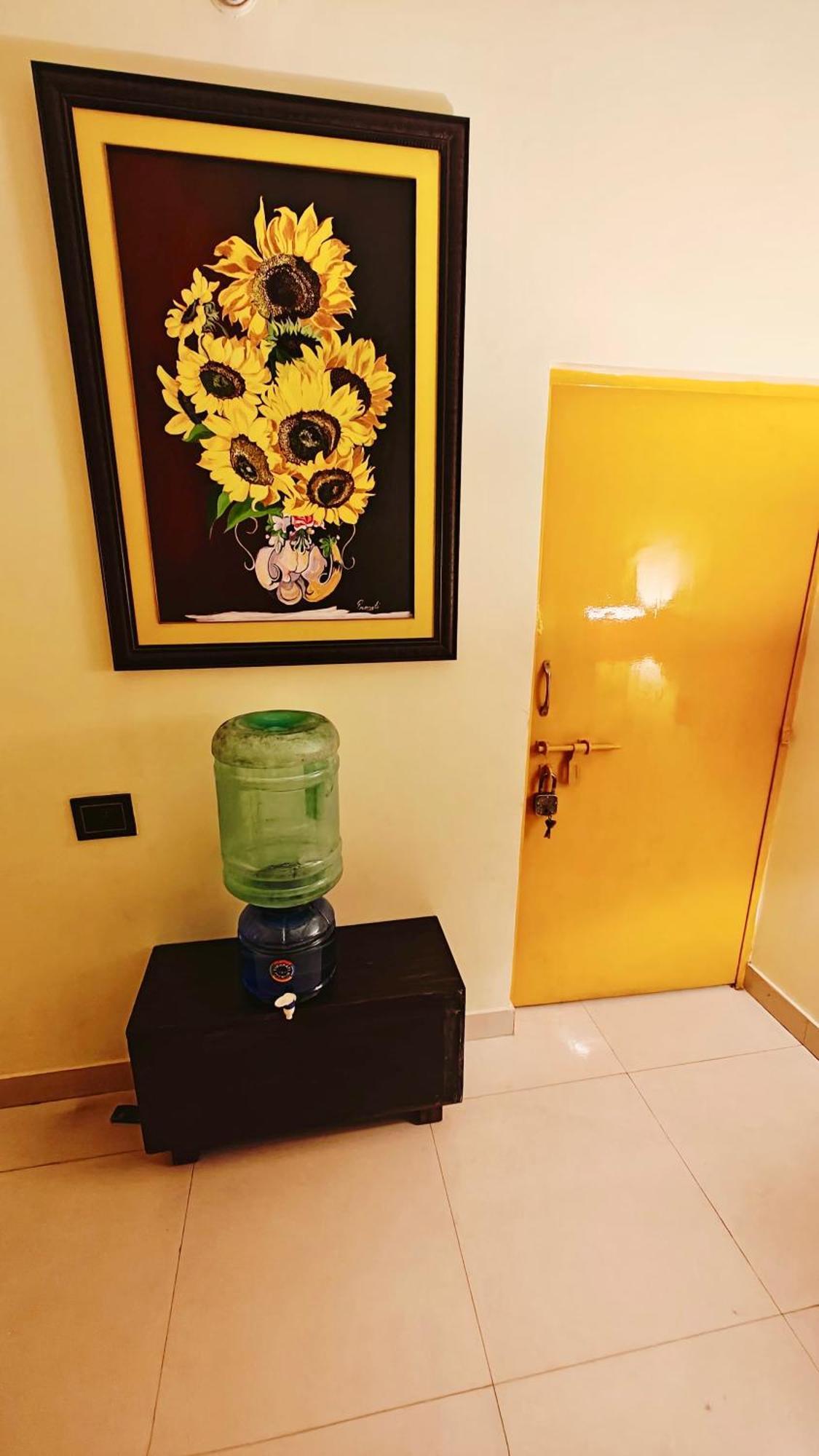 The Yellow House - Couple'S Getaway In Gomti Nagar- 1 Bhk Lakhnaú Exteriér fotografie